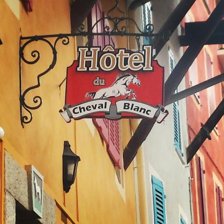 Hôtel Du Cheval Blanc Barcelonnette Exterior foto