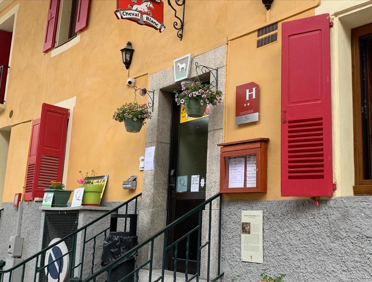 Hôtel Du Cheval Blanc Barcelonnette Exterior foto